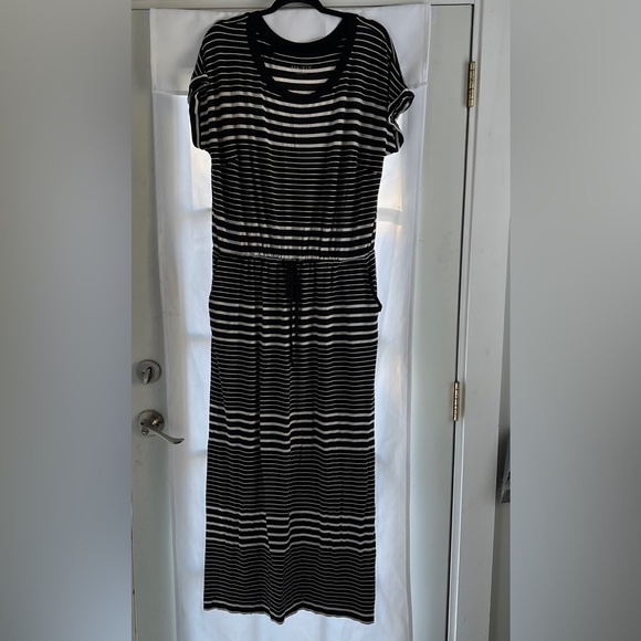 AVA & VIV Black & White Stripe Rayon Knit Maxi Dress; Elastic Waist; Size 1X EUC - Picture 3 of 9